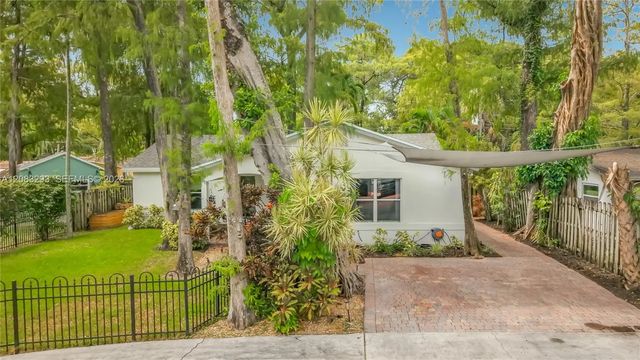 3 of 37 - 4271 Nw 20th Avenue, Oakland Park, FL
