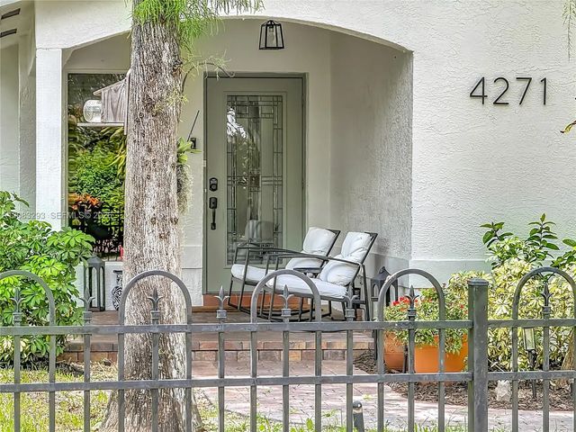 4 of 37 - 4271 Nw 20th Avenue, Oakland Park, FL
