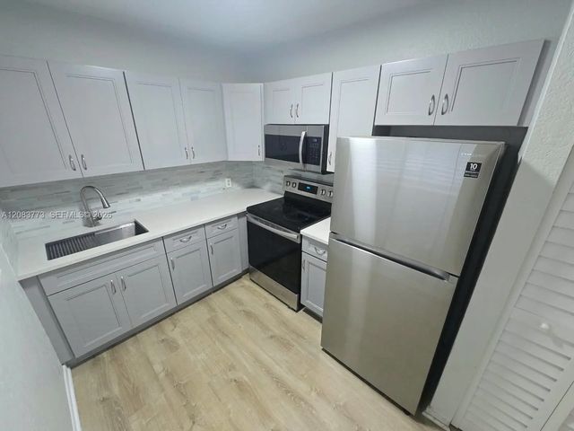 N/A, Hialeah