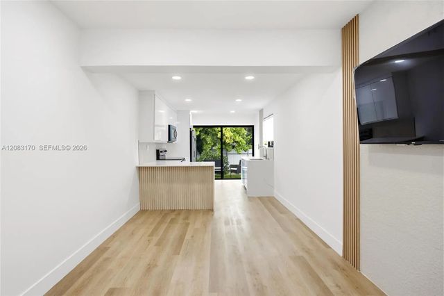 4 of 37 - 1260 Ne 155th Street, North Miami Beach, FL