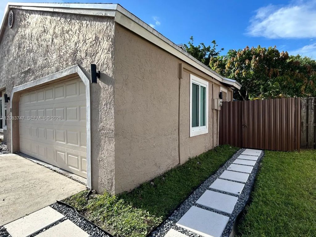 13431 Sw 9th Place #1, Davie
