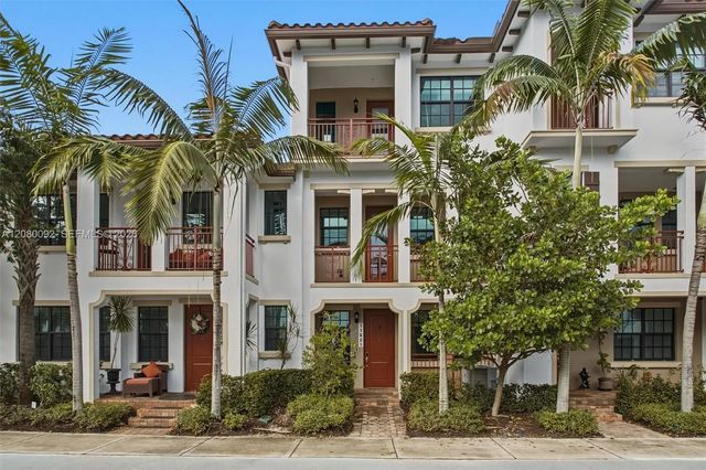 11621 Sw 13th Court, Pembroke Pines