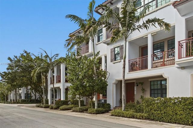 3 of 44 - 11621 Sw 13th Court, Pembroke Pines, FL