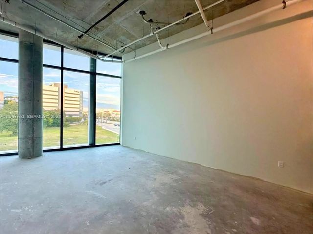 4 of 20 - 21290 Biscayne Boulevard #303, Aventura, FL