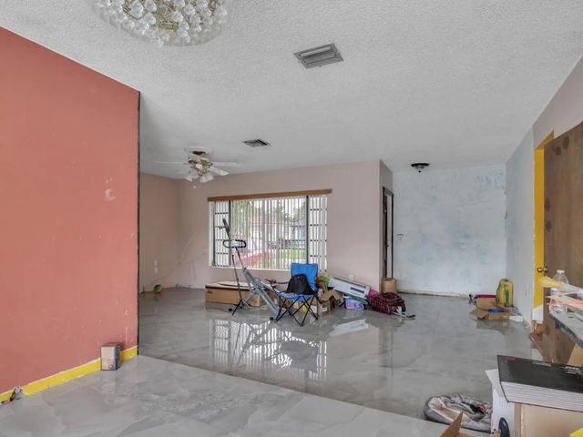 5 of 18 - 740 Nw 187th Drive, Miami Gardens, FL