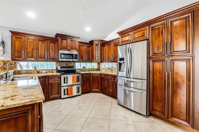 3 of 45 - 1387 Sw 181st Avenue, Pembroke Pines, FL