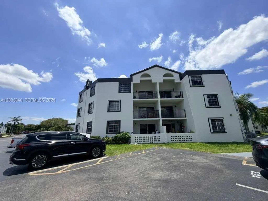 9715 Fontainebleau Boulevard #e308, Miami