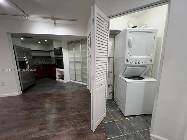 4 of 42 - 9715 Fontainebleau Boulevard #e308, Miami, FL