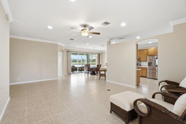 5 of 30 - 562 Nw Waverly Circle, Port St. Lucie, FL