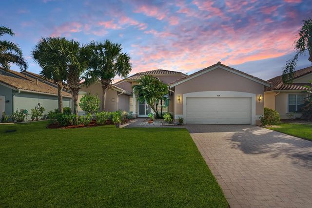 468 Nw Blue Lake Drive, Port St. Lucie