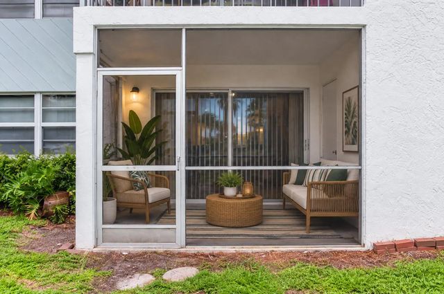 5 of 35 - 2720 Forest Hills Boulevard #102, Coral Springs, FL