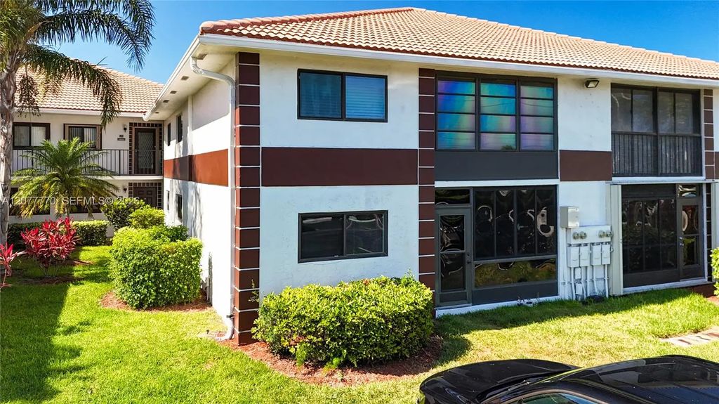 15451 Pembridge Drive #214, Delray Beach
