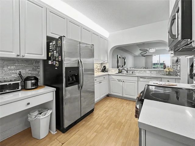 2 of 98 - 10700 Nw 66th Street #513, Doral, FL