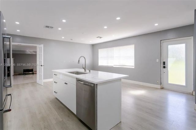 3 of 28 - 1725 Nw 10th Avenue, Fort Lauderdale, FL