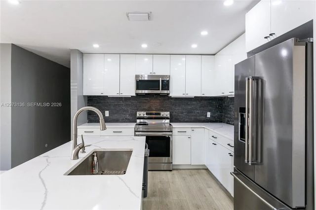 5 of 28 - 1725 Nw 10th Avenue, Fort Lauderdale, FL