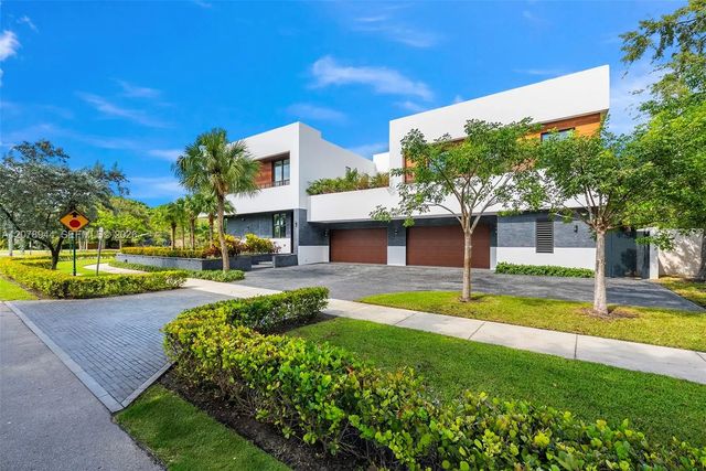 4 of 43 - 9860 Ne 5th Ave Road, Miami Shores, FL