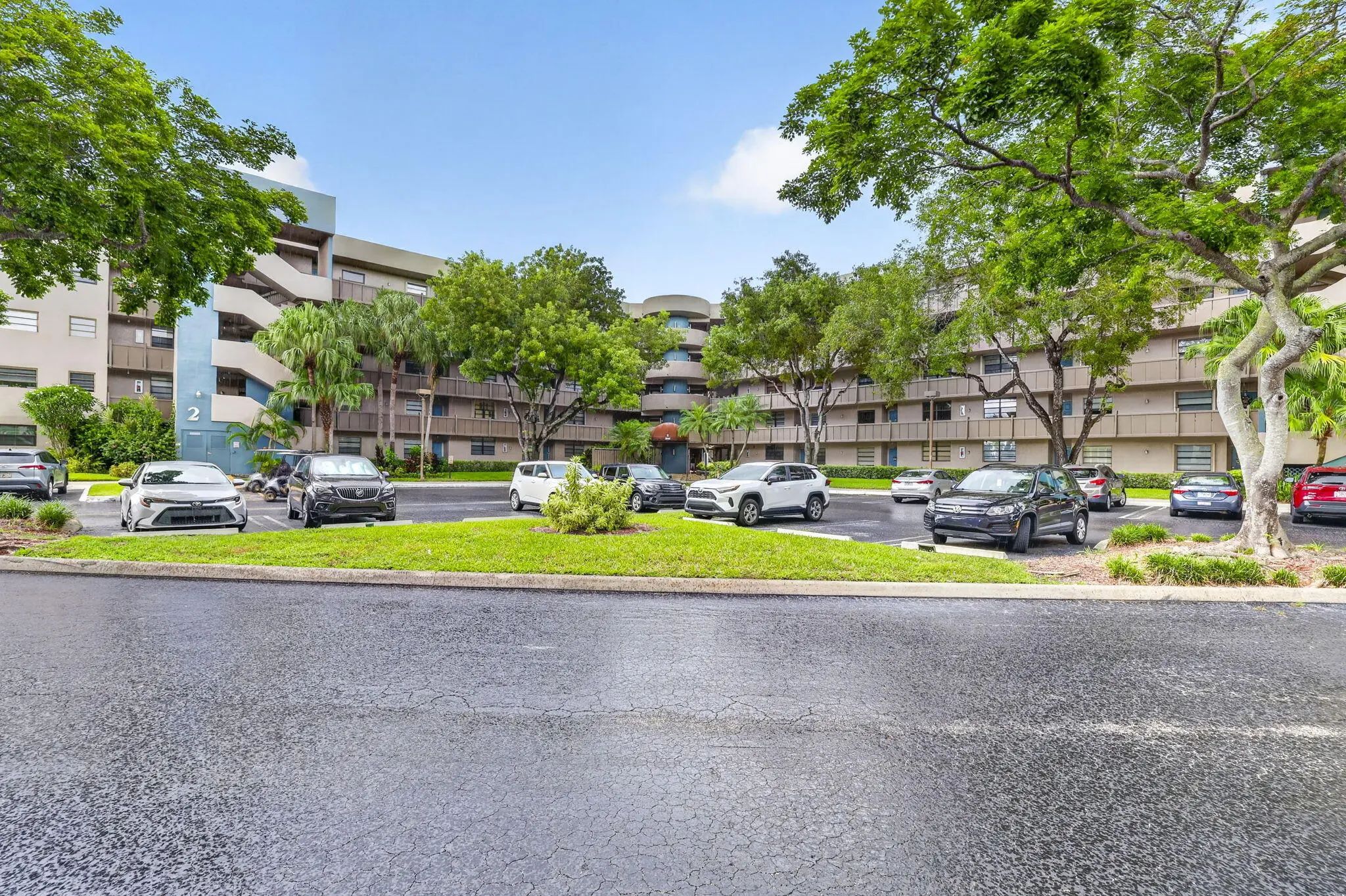 1000 Colony Point Circle #108, Pembroke Pines