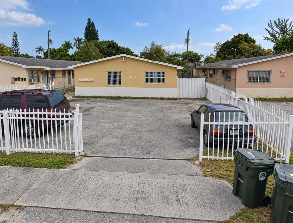 3121 Nw 133rd Street #1-4, Opa-Locka