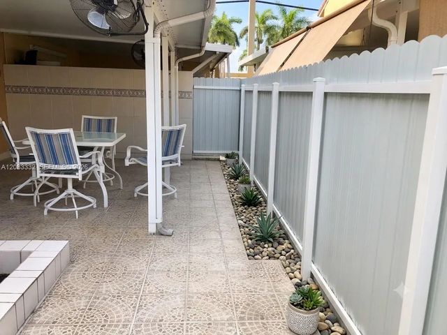 4 of 7 - 2775 W 62nd Street #106, Hialeah, FL