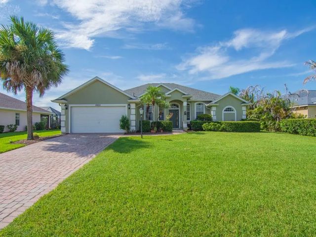 2 of 39 - 5625 Riverboat Circle Sw, Vero Beach, FL