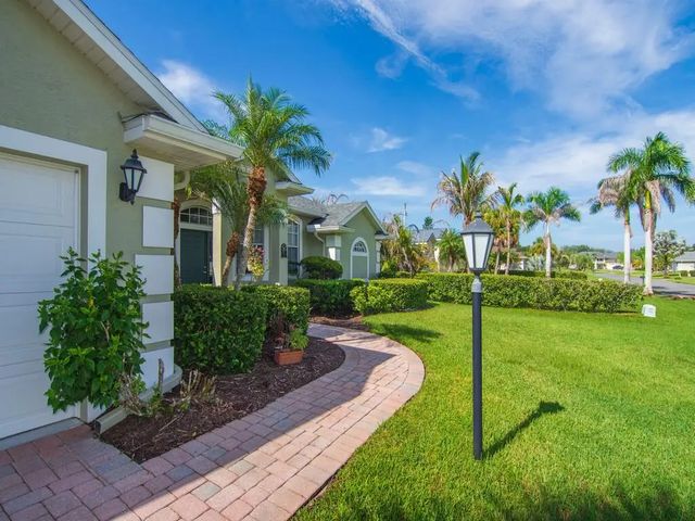 4 of 39 - 5625 Riverboat Circle Sw, Vero Beach, FL