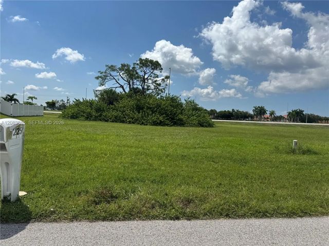 Photo of 224 Sw 31 St Place, Cape Coral FL