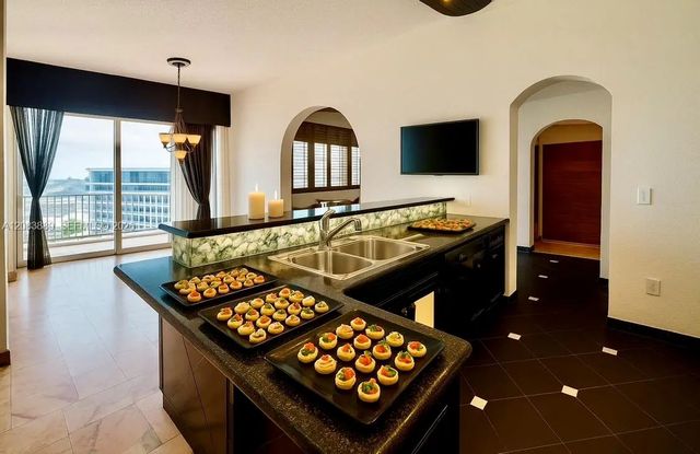 3 of 26 - 18071 Biscayne Boulevard #ph04 & Ph03, Aventura, FL