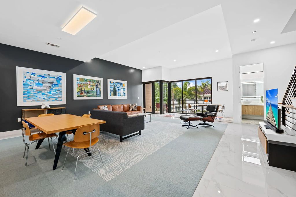 818 Ne 2nd Street, Fort Lauderdale