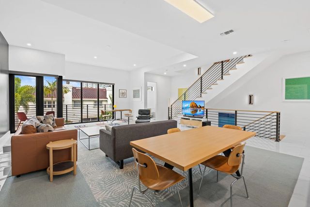 2 of 45 - 818 Ne 2nd Street, Fort Lauderdale, FL