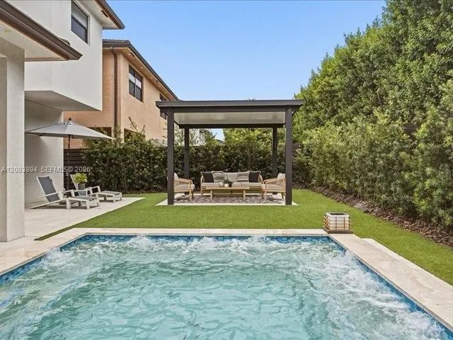 5 of 33 - 15603 Nw 88th Avenue, Miami Lakes, FL