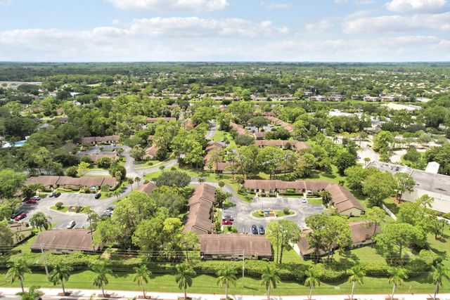 2 of 19 - 205 Star Clusters Court, Royal Palm Beach, FL
