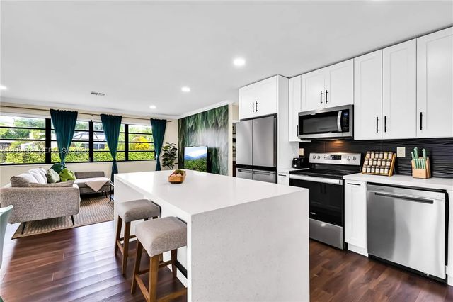 5 of 68 - 10275 Sw 112th Street, Miami, FL