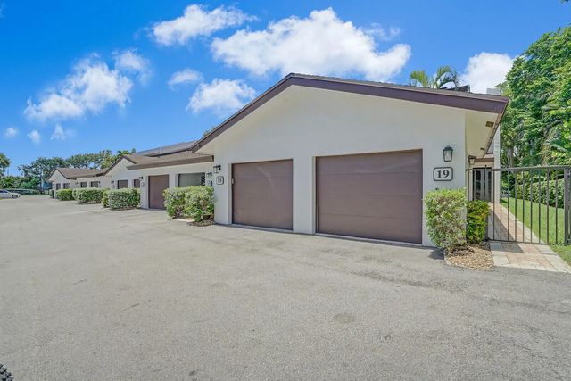 1301 N Riverside Drive #19, Pompano Beach