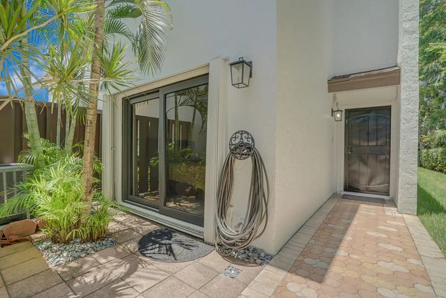 3 of 47 - 1301 N Riverside Drive #19, Pompano Beach, FL