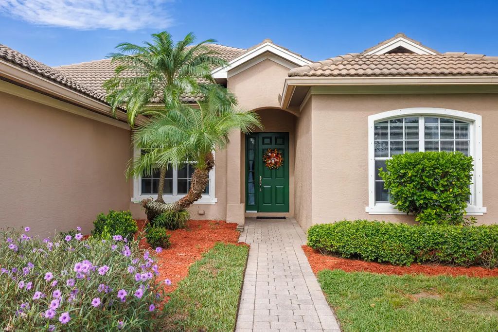 359 Nw Sheffield Circle, Port St. Lucie