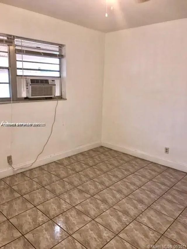 2 of 6 - 2901 Jackson Street #3, Hollywood, FL