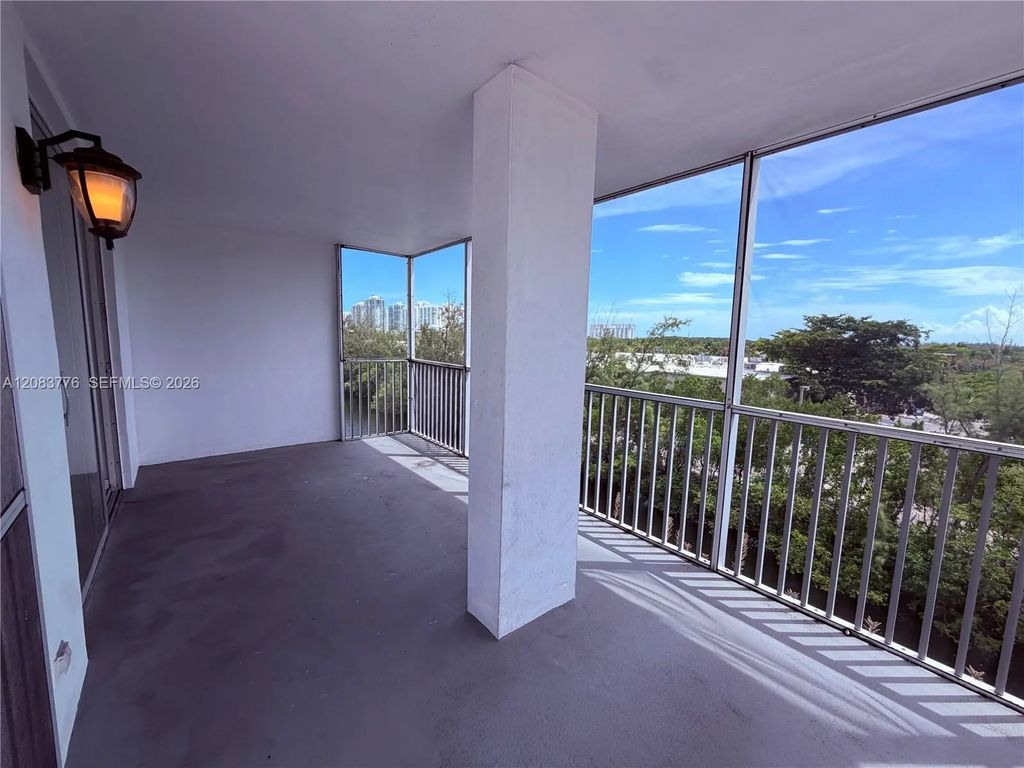 3660 Ne 166th Street #615, North Miami Beach