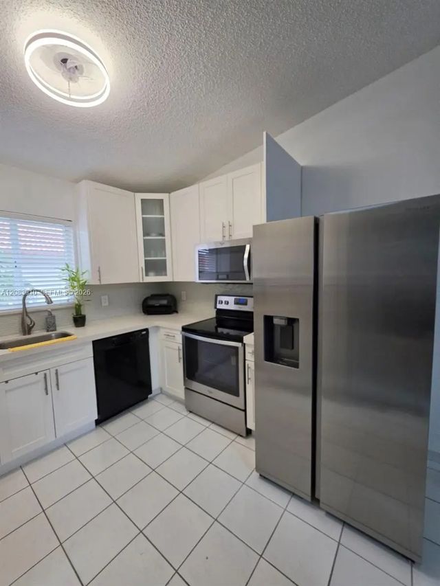 5 of 15 - 10101 W Okeechobee Road #10-202, Hialeah Gardens, FL