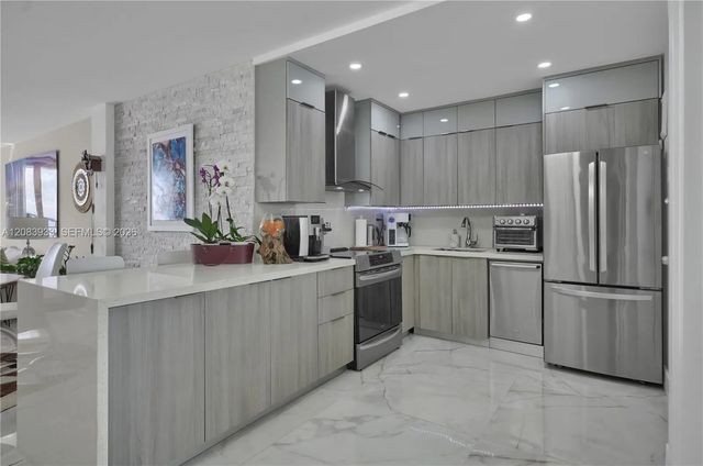5 of 44 - 770 Ne 69th Street #5d, Miami, FL