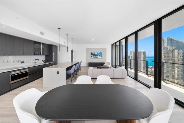 4 of 61 - 20 Ne 11 Street #5204, Miami Beach, FL