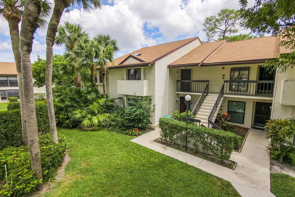 3362 Lucerne Park Drive, Greenacres