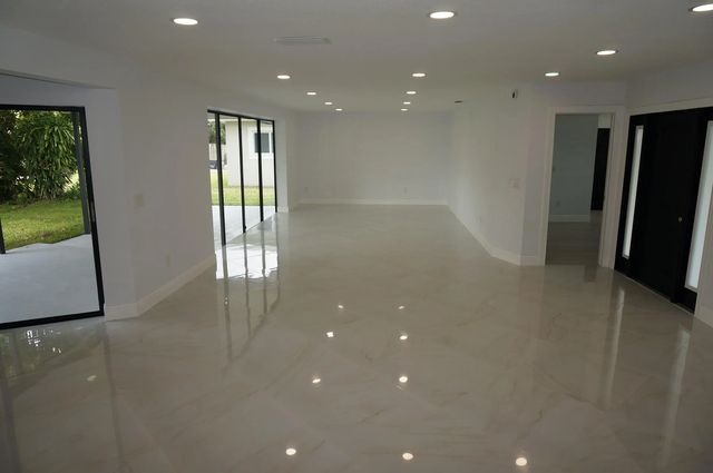 4 of 30 - 1513 39th Street, West Palm Beach, FL