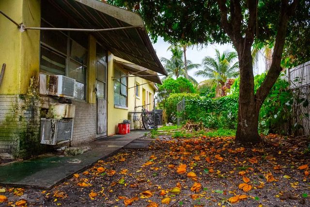 4 of 18 - 4211 Nw 43rd Street, Lauderdale Lakes, FL