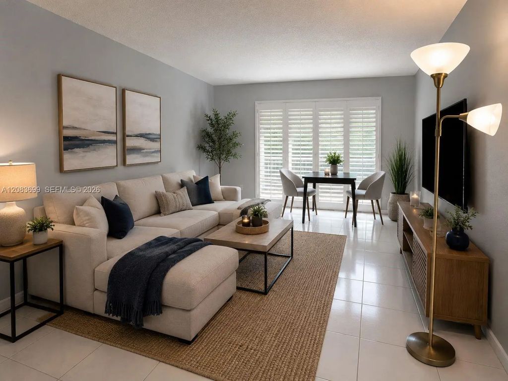 128 S Cypress Road #816, Pompano Beach