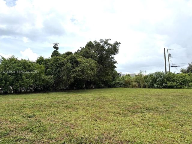 2 of 5 - 10700 Sw 219 Street, Miami, FL