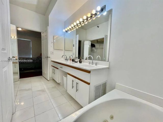 5 of 19 - 3400 Ne 192nd Street #ph7, Aventura, FL