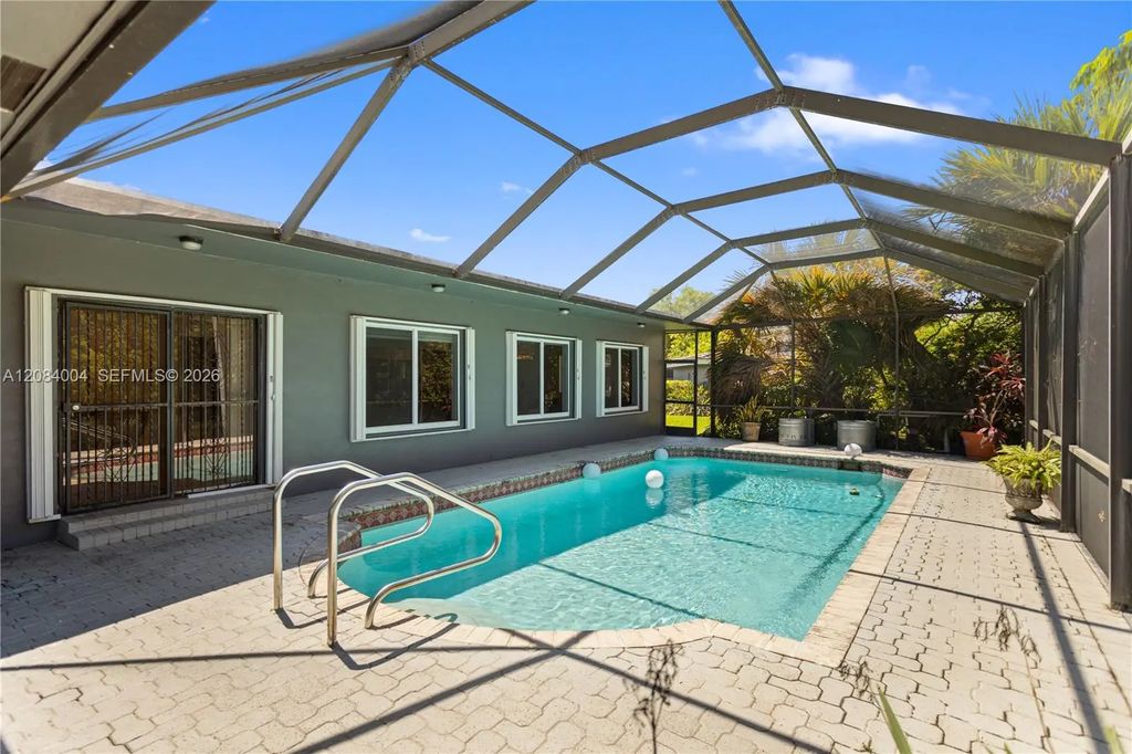 9299 Nw 13th Avenue, Miami
