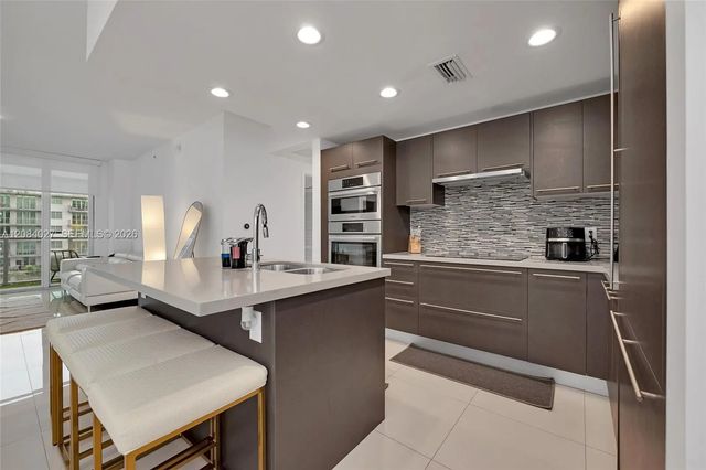 2 of 32 - 7825 Nw 107th Avenue #507, Doral, FL