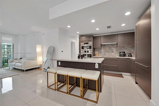3 of 32 - 7825 Nw 107th Avenue #507, Doral, FL