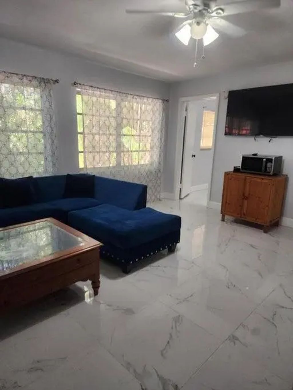 33xx Sw 16th Street #r, Fort Lauderdale